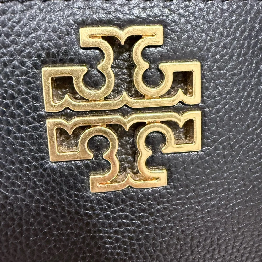 Tory Burch Black Leather Shoulder Bag with Gold Accents - Picture 3 of 9
